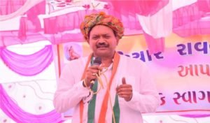 રઘુ દેસાઈ