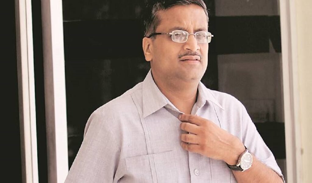ashok khemka, ias, મમતા બેનરજી