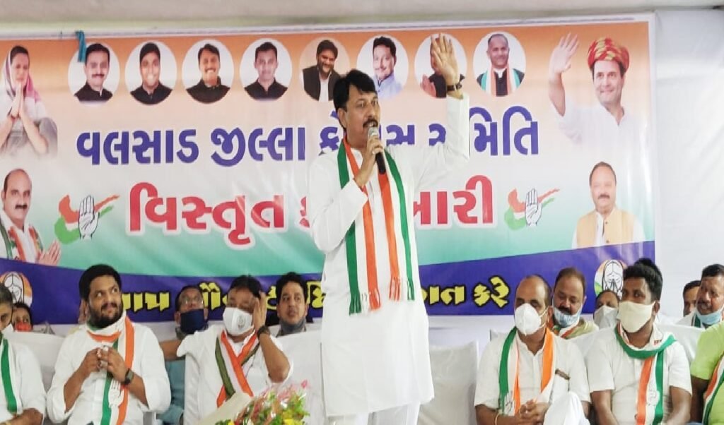 અમિત ચાવડા, ગુજરાત કોંગ્રેસ, પાટીલ, ગુજરાત ભાજપ, પેટા ચૂંટણી, ભાજપ